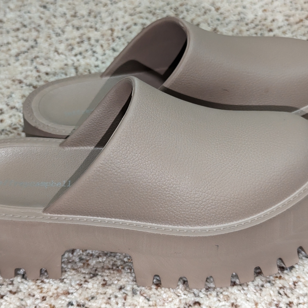 Jeffrey Campbell Clogs Lugged Platform Size 8 Boh… - image 3